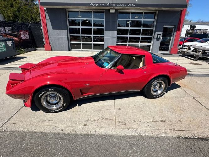 Chevrolet-Corvette-1979-Red-Leather-5