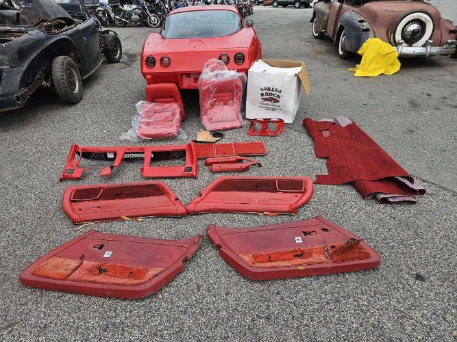 Chevrolet-Corvette-1979-Red-Red-9