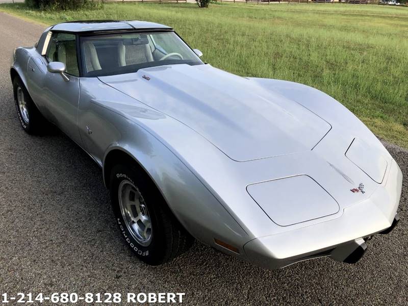 Chevrolet-Corvette-1979-Silver-Beige-3