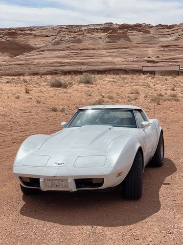 Chevrolet-Corvette-1979-White-1