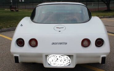 Chevrolet-Corvette-1979-White-6
