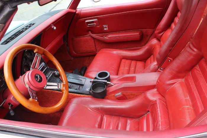 Chevrolet-Corvette-1979-White-8