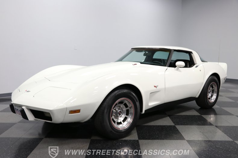 Chevrolet-Corvette-1979-White-Black-1