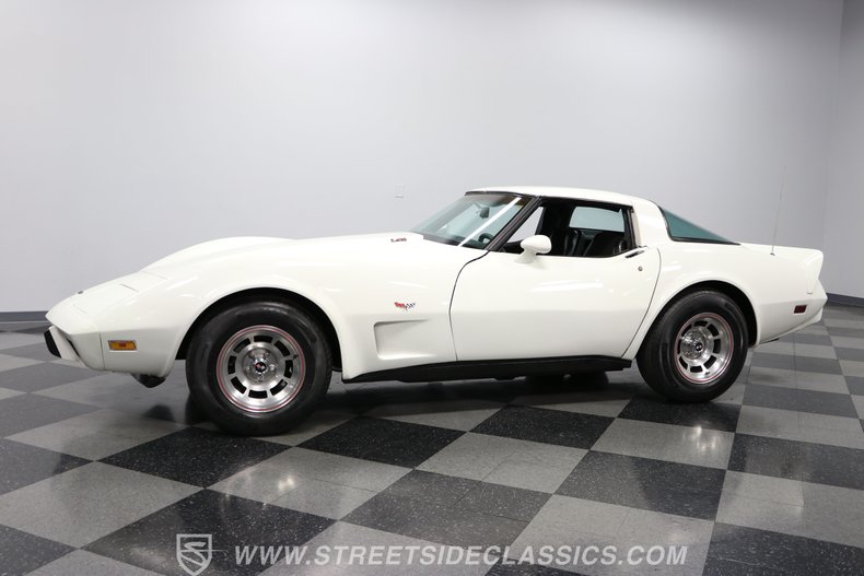 Chevrolet-Corvette-1979-White-Black-2
