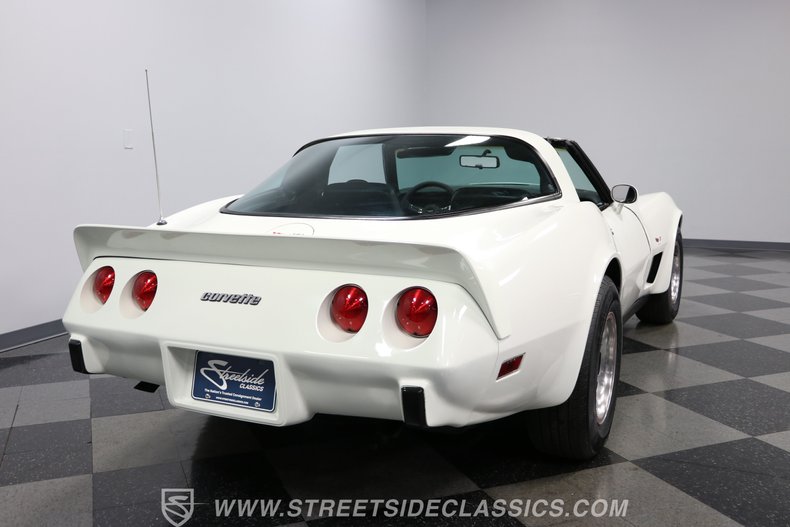 Chevrolet-Corvette-1979-White-Black-20