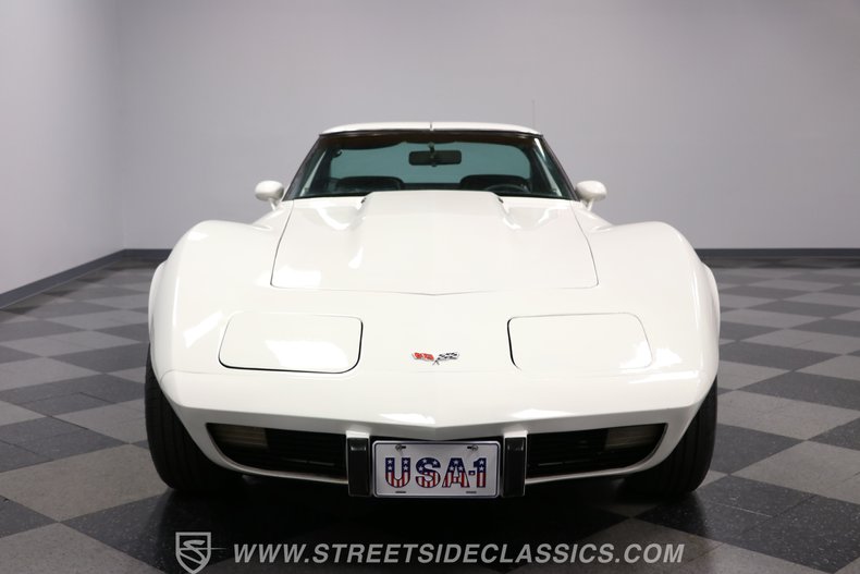 Chevrolet-Corvette-1979-White-Black-27