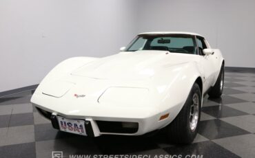 Chevrolet-Corvette-1979-White-Black-28