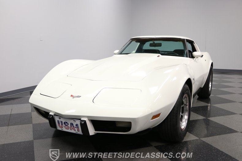 Chevrolet-Corvette-1979-White-Black-28