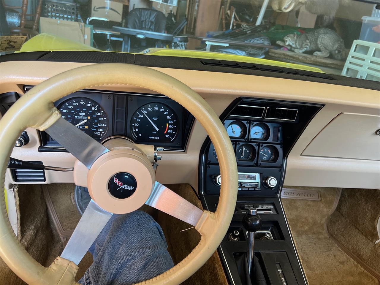 Chevrolet-Corvette-1979-yellow-Tan