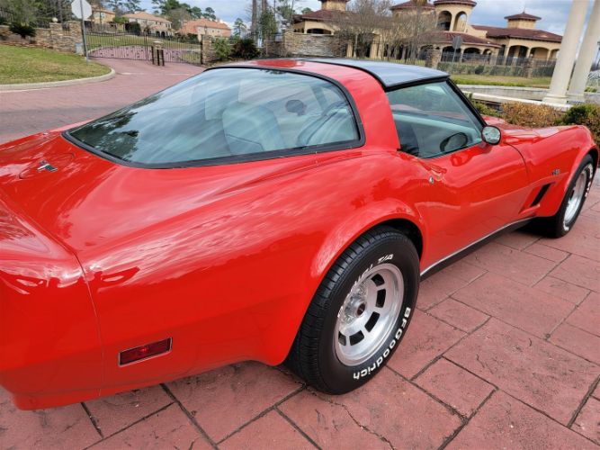 Chevrolet-Corvette-1980-10