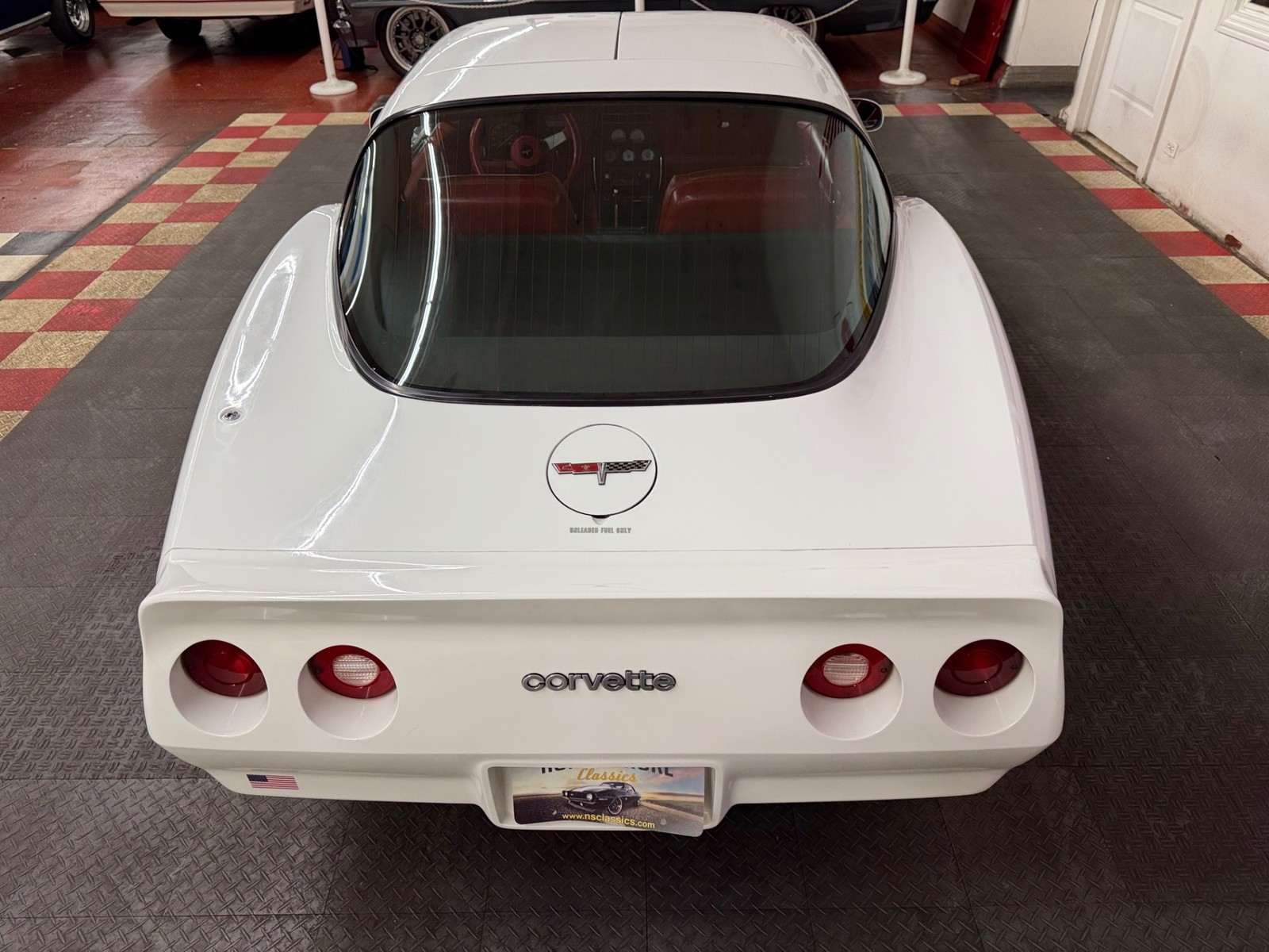 Chevrolet-Corvette-1980-2-Door-11