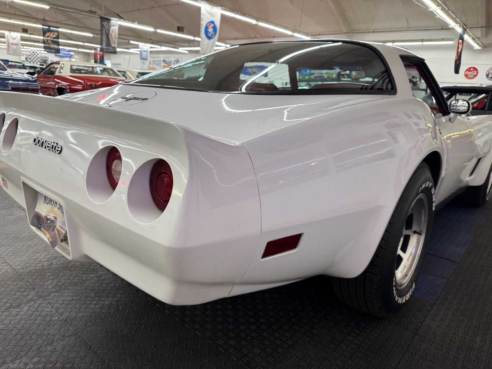 Chevrolet-Corvette-1980-2-Door-25