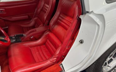 Chevrolet-Corvette-1980-2-Door-28