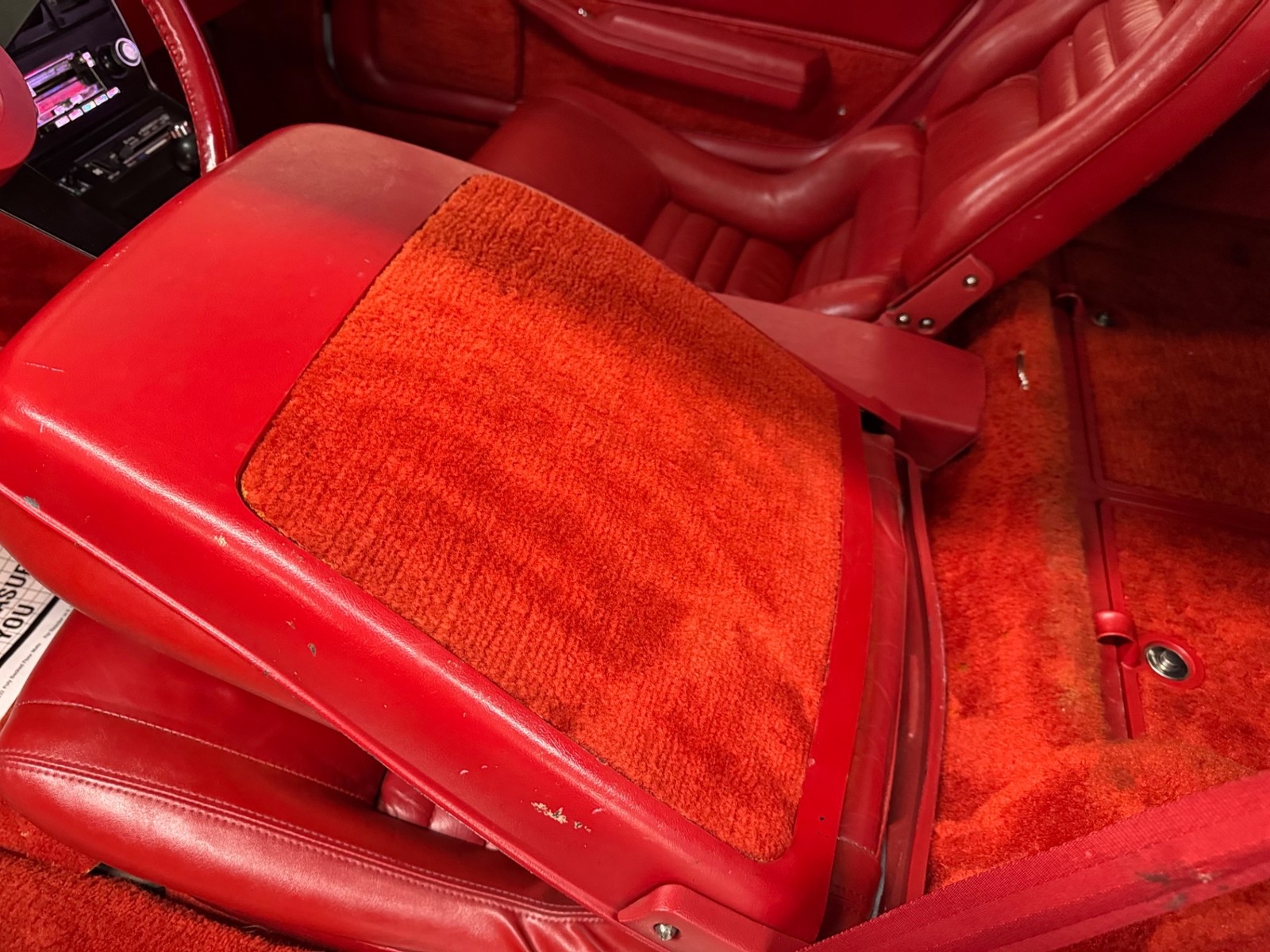 Chevrolet-Corvette-1980-2-Door-38