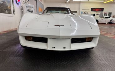 Chevrolet-Corvette-1980-2-Door-6