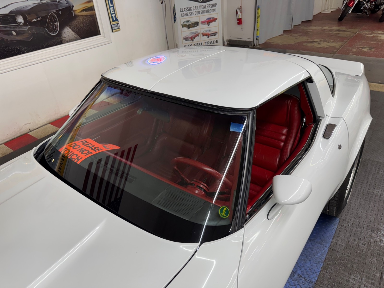 Chevrolet-Corvette-1980-2-Door-9