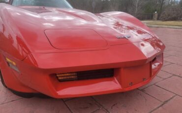 Chevrolet-Corvette-1980-27