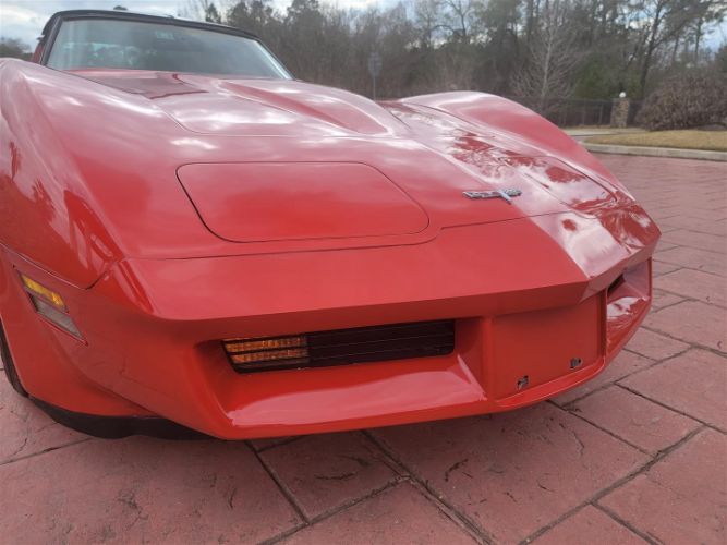 Chevrolet-Corvette-1980-27