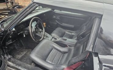 Chevrolet-Corvette-1980-Black-3