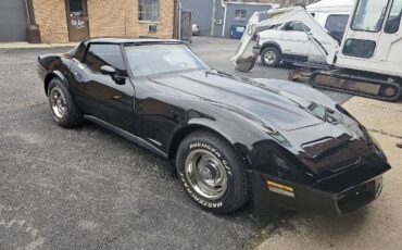 Chevrolet-Corvette-1980-Black-6