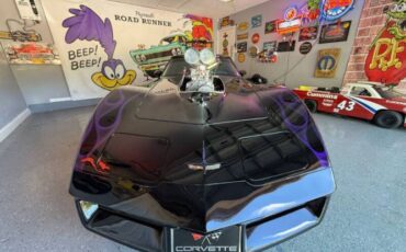 Chevrolet-Corvette-1980-Black-Purple-Ghost-Black-10