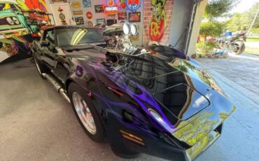 Chevrolet-Corvette-1980-Black-Purple-Ghost-Black-12