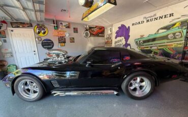 Chevrolet-Corvette-1980-Black-Purple-Ghost-Black-20