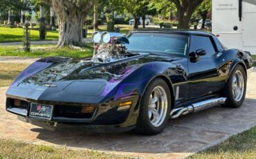 Chevrolet-Corvette-1980-Black-Purple-Ghost-Black-27