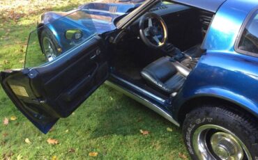 Chevrolet-Corvette-1980-Blue-Metallic-8