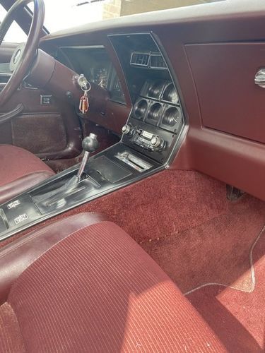 Chevrolet-Corvette-1980-Burgundy-Burgundy-3
