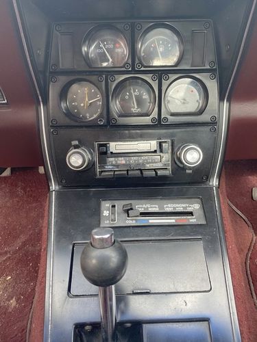 Chevrolet-Corvette-1980-Burgundy-Burgundy-4