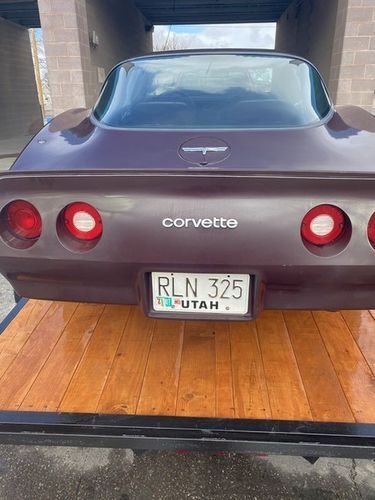 Chevrolet-Corvette-1980-Burgundy-Burgundy-5
