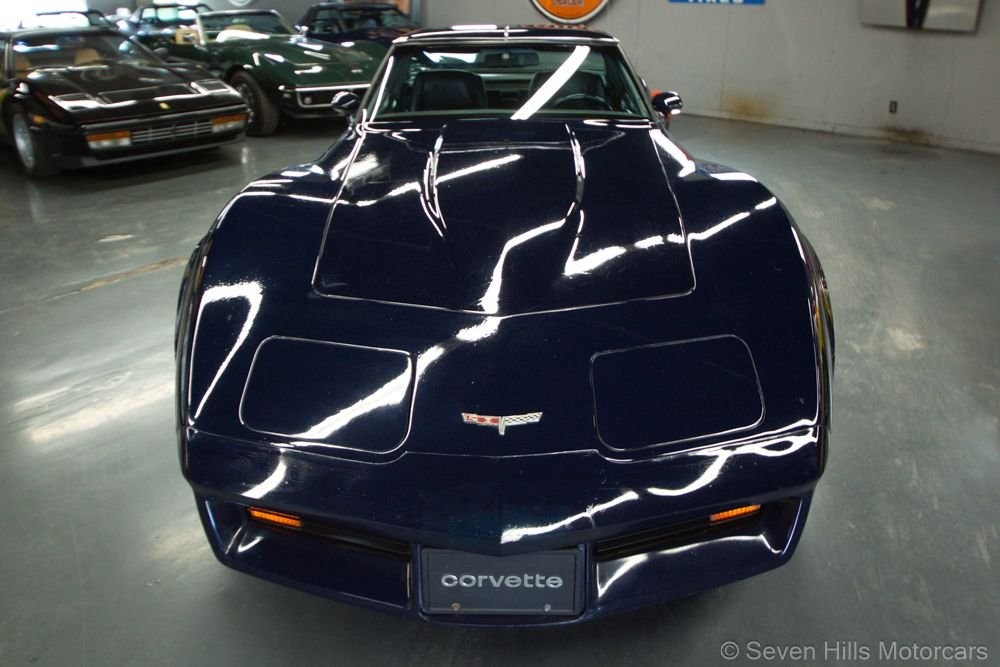 Chevrolet-Corvette-1980-Coupe-2