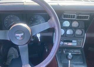 Chevrolet-Corvette-1980-Purple-3