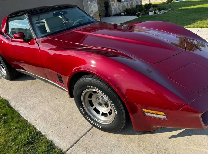 Chevrolet-Corvette-1980-Red-5