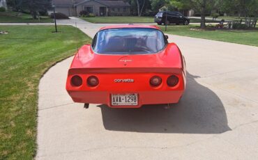 Chevrolet-Corvette-1980-Red-Red-3