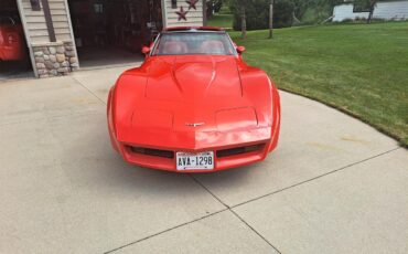 Chevrolet-Corvette-1980-Red-Red-4