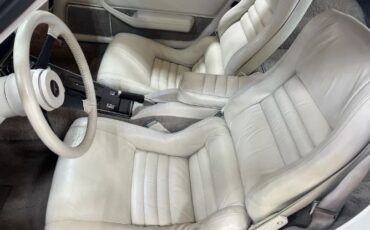 Chevrolet-Corvette-1980-White-2