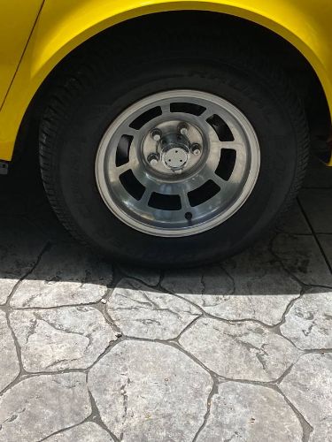 Chevrolet-Corvette-1980-Yellow-2
