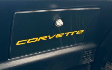 Chevrolet-Corvette-1980-Yellow-5