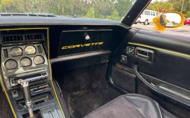 Chevrolet-Corvette-1980-Yellow-9
