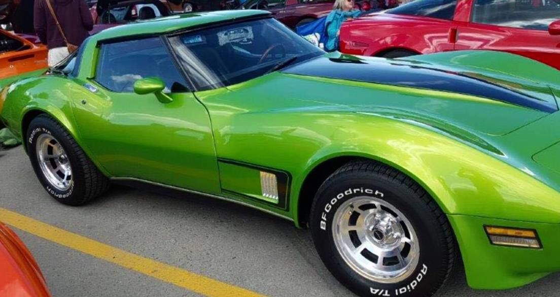 Chevrolet-Corvette-1980-custom-4