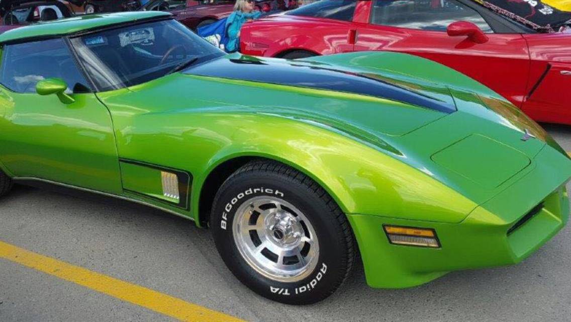Chevrolet-Corvette-1980-custom-5