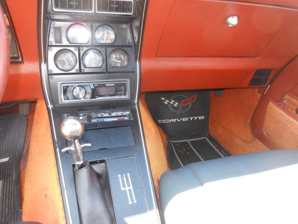Chevrolet-Corvette-1981-11