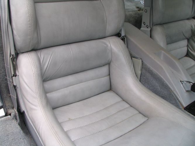 Chevrolet-Corvette-1981-19