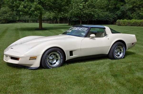 Chevrolet-Corvette-1981-6