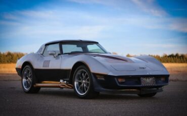 Chevrolet-Corvette-1981-6