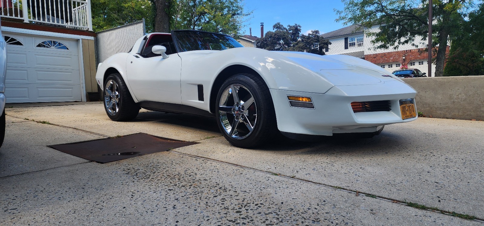 Chevrolet-Corvette-1981-7
