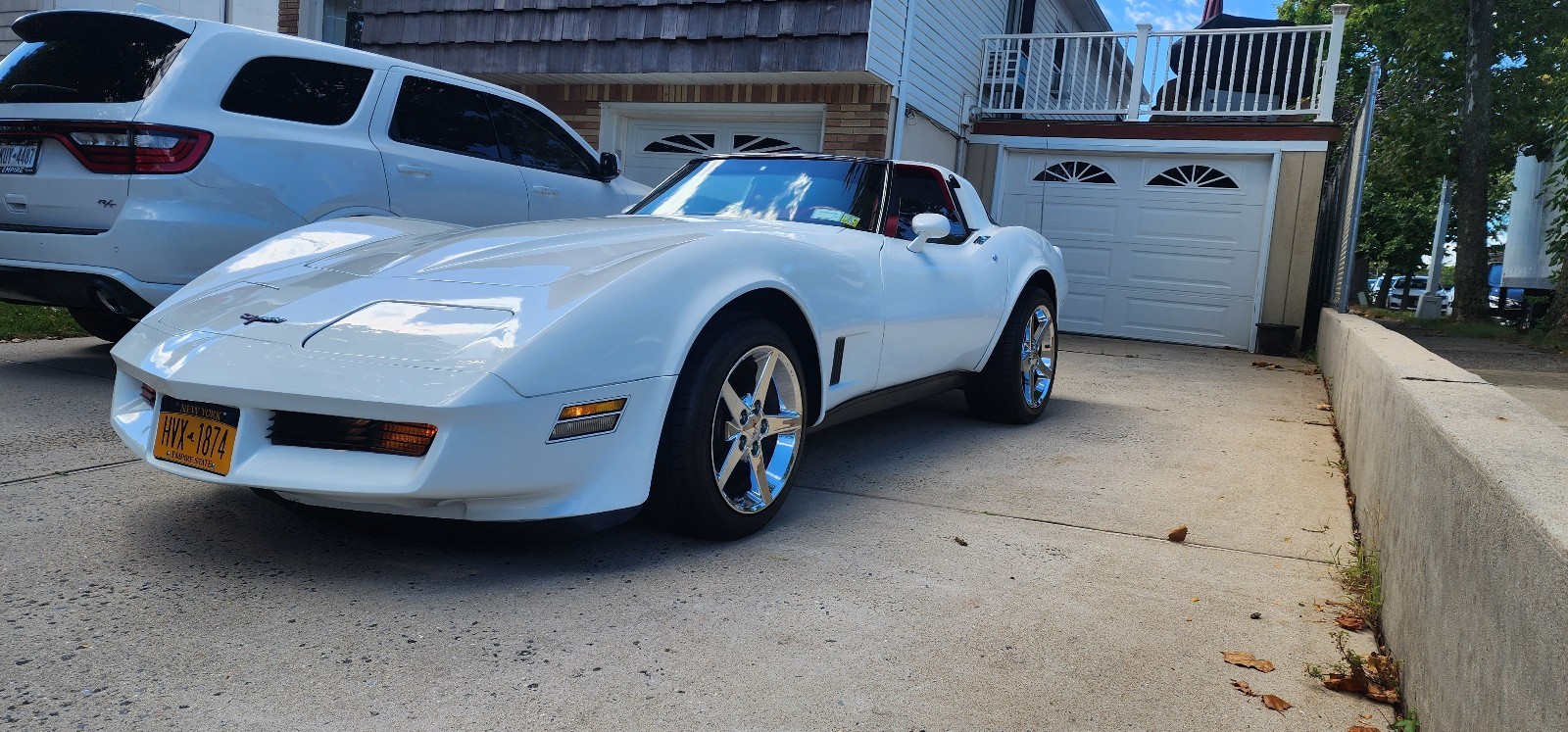 Chevrolet-Corvette-1981-9