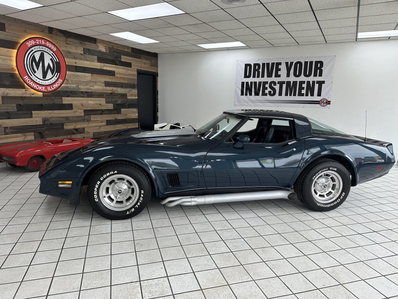 Chevrolet-Corvette-1981-Blue-Metallic-Blue-11